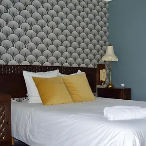 https://hotel-le-saint-charles.biarritzhotels.info